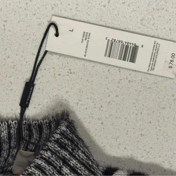 Tahari Printed Crew Neck Sweater, Size Large, NWT, Relaxed Fit, Soft & Stylish - Picture 5 of 9